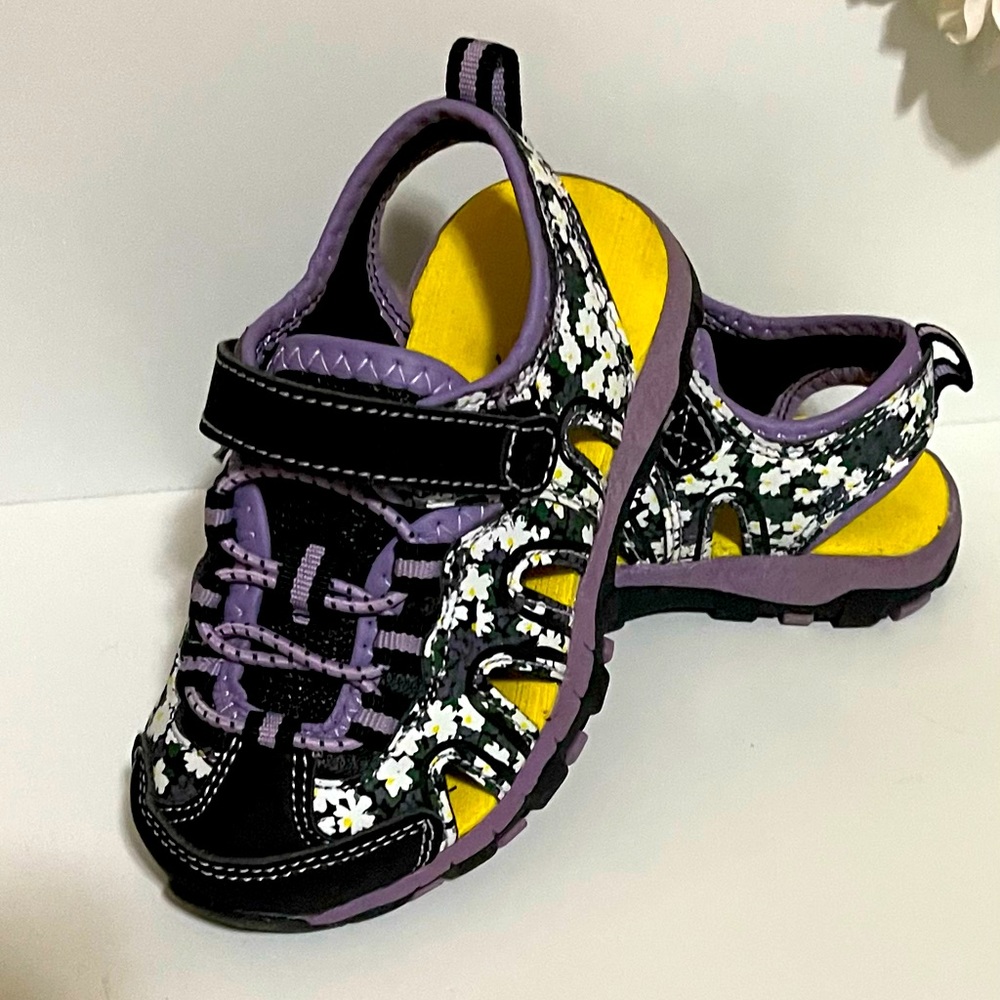 Girls Everest brand floral sandals